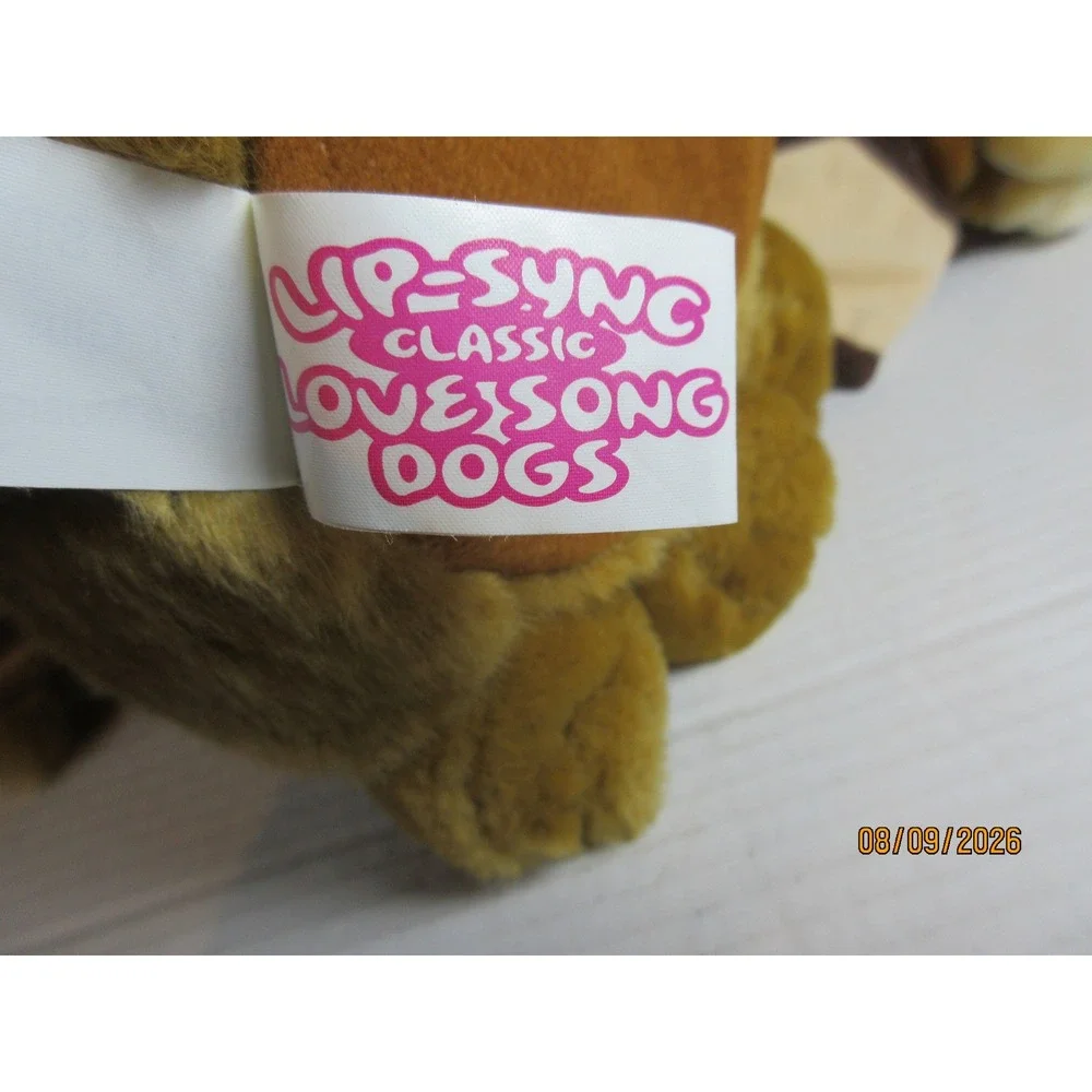 Canine Crooners Lip-Sync Classic Love Song Dog Musical Plush Sings I Can't Stop